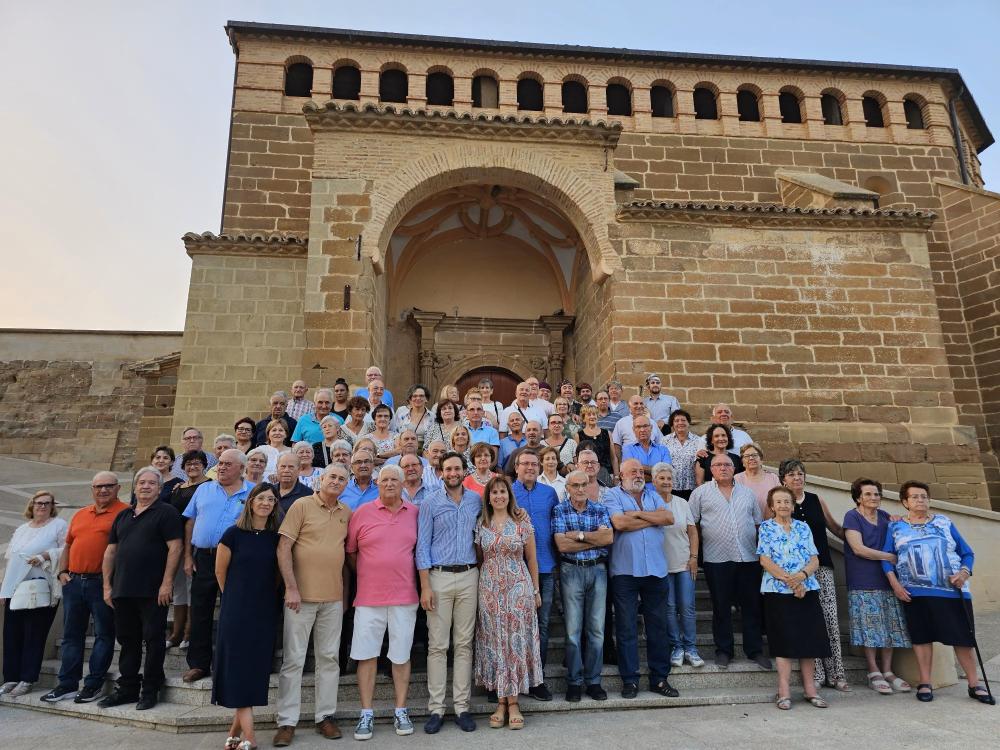 Imagen El Presidente de la Diputación de Huesca acompaña al alcalde de Peraltilla en el primer día de las Fiestas Mayores